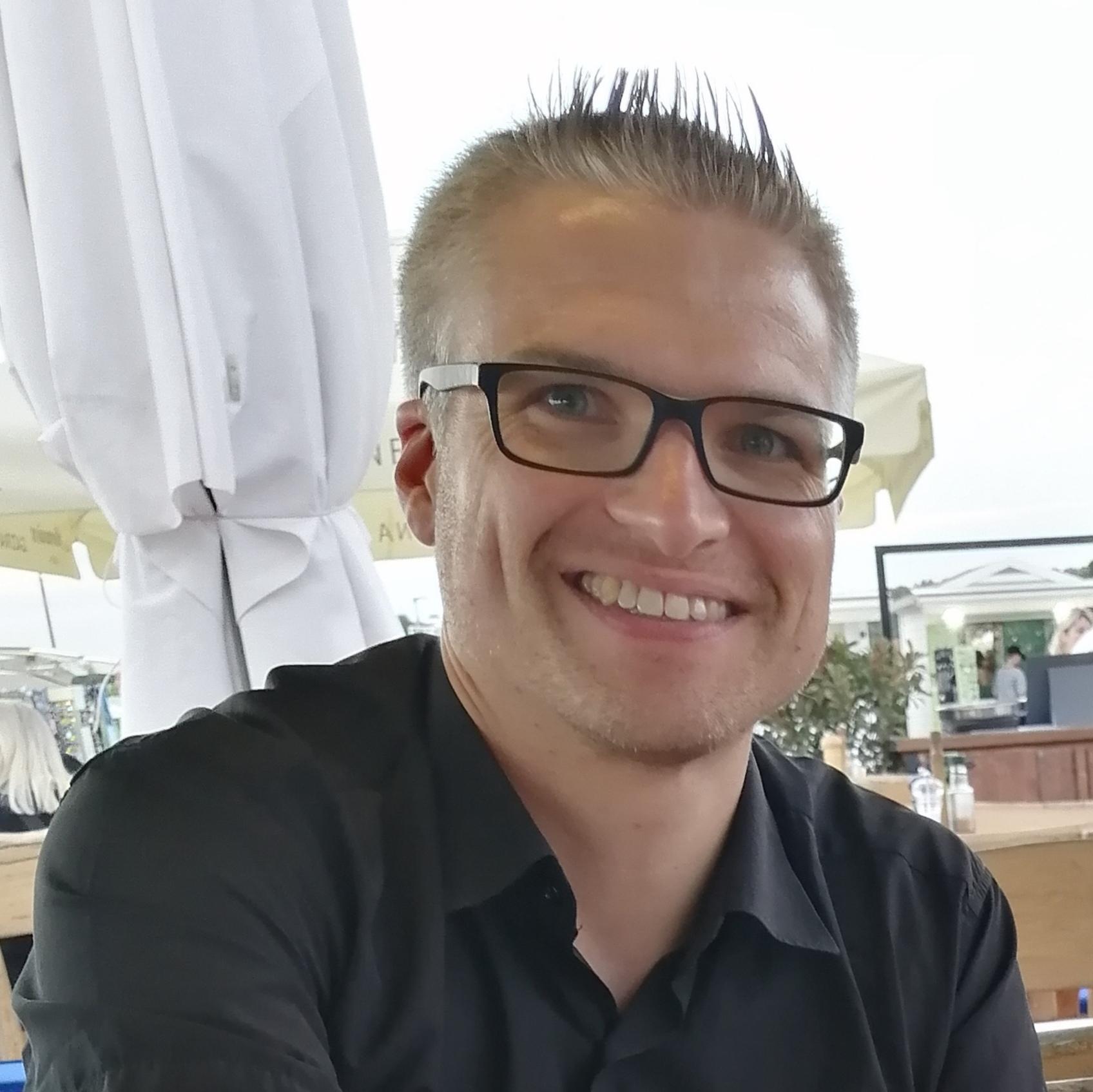 Stephan Reuter<br />
Corporate Software Development, Embedded Software Platform, ist bei Festo Produkt Owner für Enterprise Architect, LemonTree und LemonTree.Connect